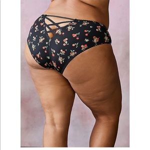 TORRID black cherries panty, size 2 BNWT